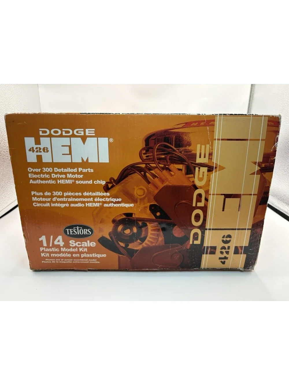 Testors Dodge 426 Hemi V-8 1:4 Scale Kit Electric Drive Motor Open Box